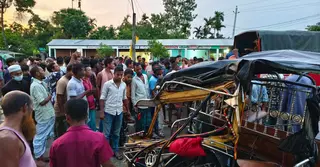 ঈশ্বরগঞ্জে বাসের চাপায় বাবা-ছেলেসহ নিহত ৩, আহত পাঁচ